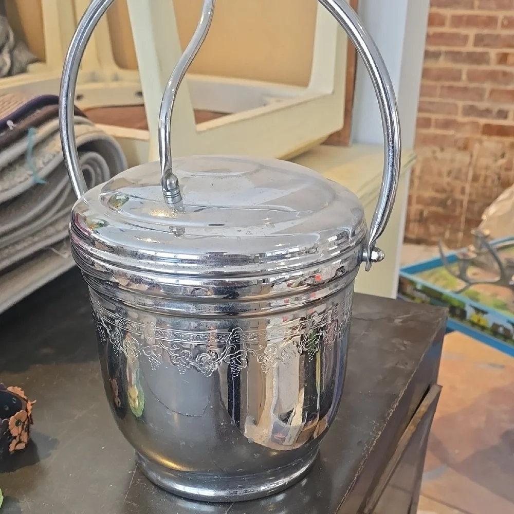 Elegant Silver Ice Bucket